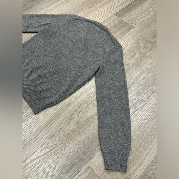 SOLD- Comme des Garcons Wool Sweater V-Neck Gold Heart CDG Play Heart Women’s XS - Picture 16 of 16